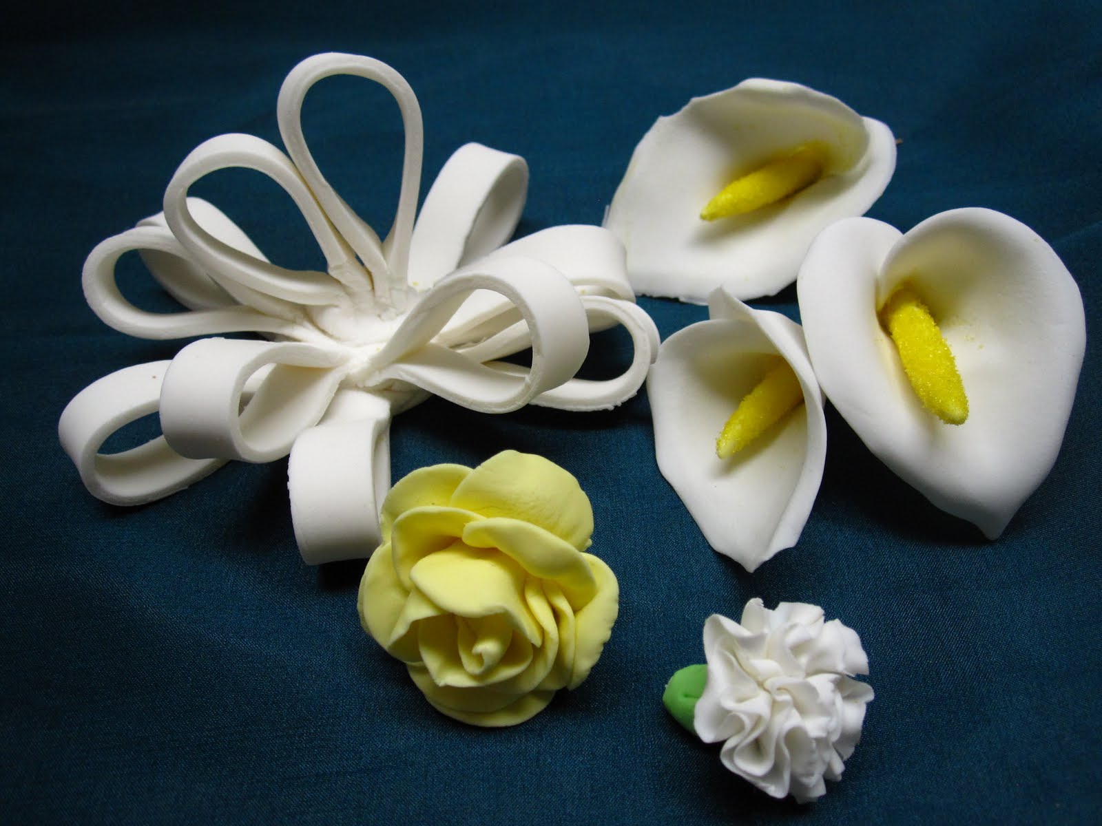 Anna Patricia Designs Fondant Flowers