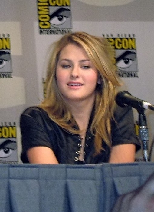 [Scout_Taylor-Compton_at_Comic-Con.jpg]