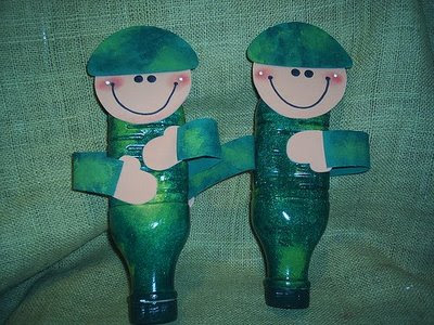 lembrancinha educação infantil dia do soldado com garrafa pet