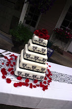 Gallery-Damask Wedding Cake