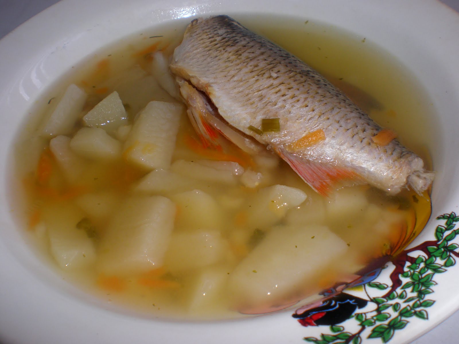 Русская кухня: УХА ИЗ РЕЧНОЙ РЫБЫ