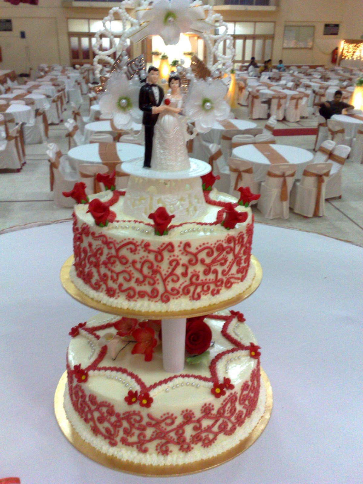 L mis Cakes Cupcakes Ipoh Contact 012 5991233 2 Tier Wedding Cake