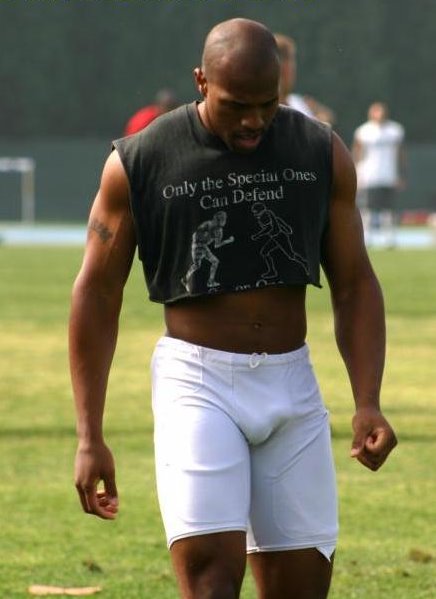 Football Bulge Our Advertisers MORE MUSCLE MEN AND BODYBUILDERS