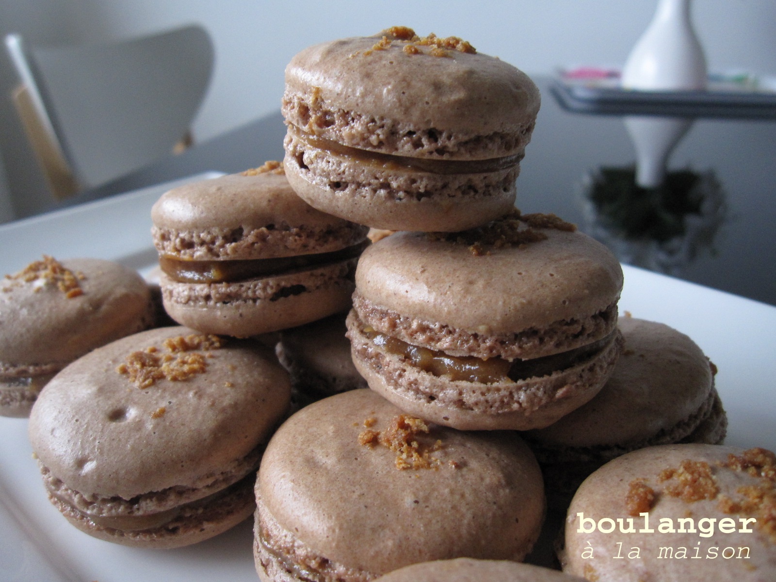 You can do it... at home!: Snickers Macarons – heavenly caramel, peanut ...