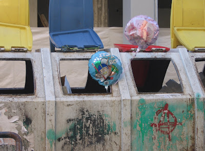 balloon in garbage