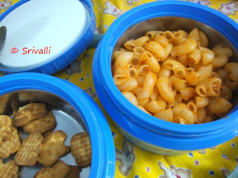 [Quick+Macroni+in+Tomato+Sauce.jpg]