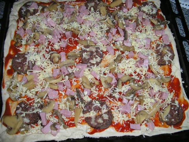 [PIZZACOMFARINHEIRA001.jpg]