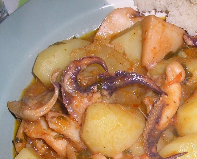 [CHOCOGUISADOCOMBATATAS005.jpg]