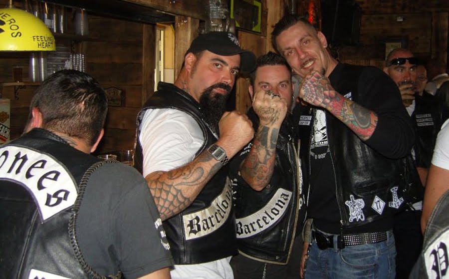 Pawnees MC Barcelona: Pawnees MC en Comancheros MC Leon