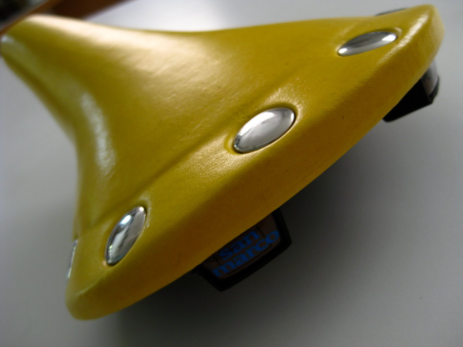 Yellow coloured bicycle parts...saddles! The Yellow Bike Company