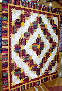 Log Cabin Star - Quilt With Us