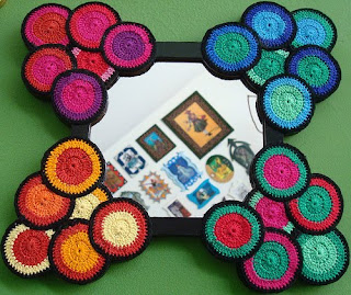 espelho com decoração de croché