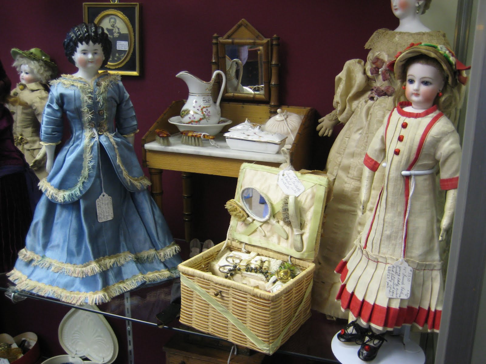 doll collector shops