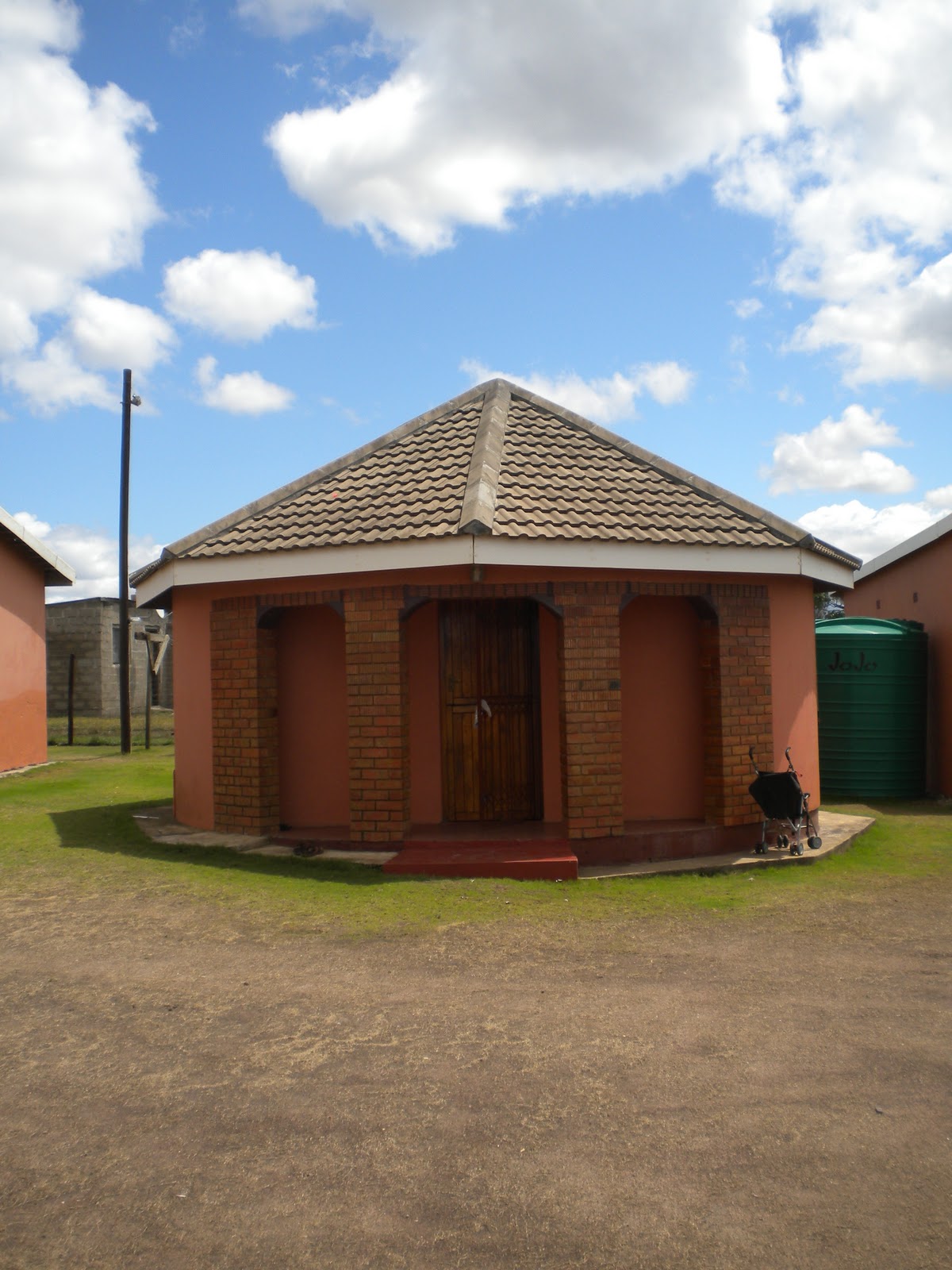 Mtubatuba and Me: Welcome to the rondo...