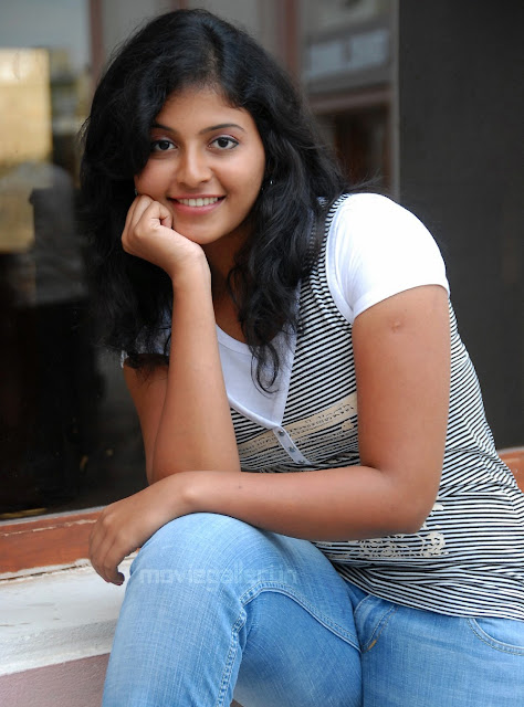 Tamil Actress Anjali Latest Hq Cute Stills In Jeans New Movie Posters