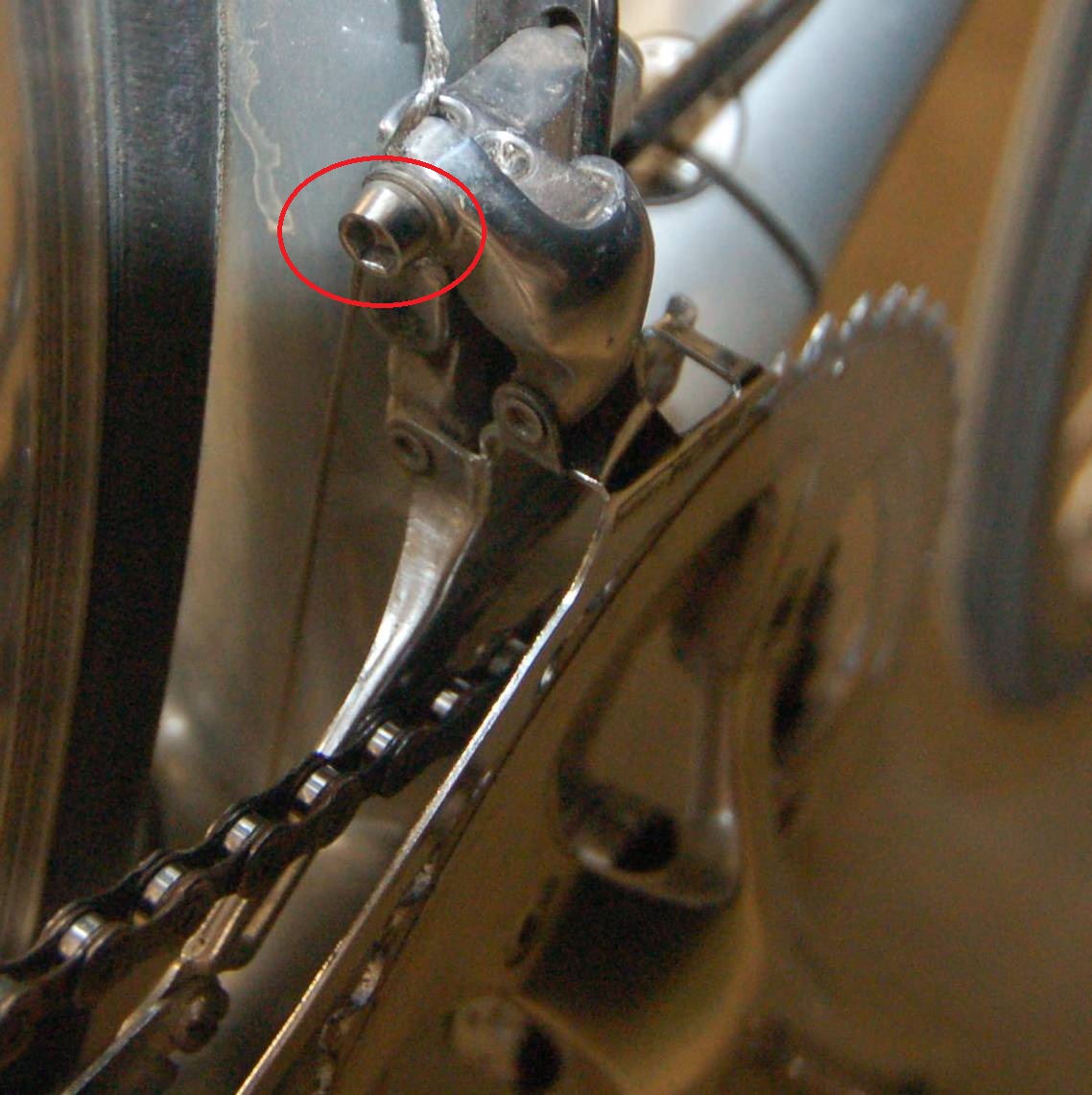 Club Rios Adjusting the Front Derailleur, Shimano 105