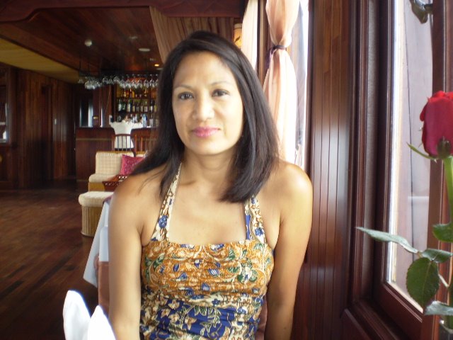 [hapboatlunch1.JPG]