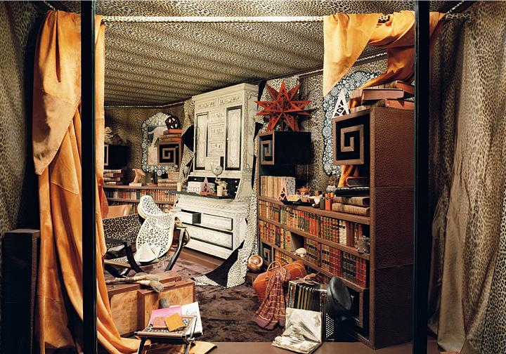 [hermescabinetcuriosities2006.jpeg]