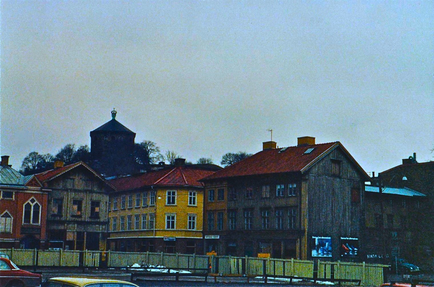 LÄNGS KAJEN: Gamla Haga