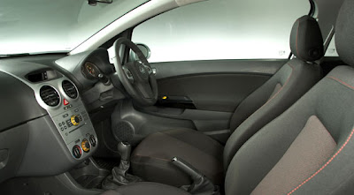 Vauxhall Corsa 1.4, Vauxhall, car interior