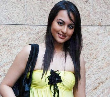 Sonakshi Sinha in short dress