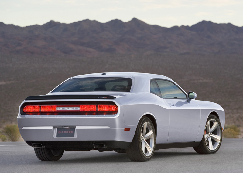 [2009+Dodge+Challenger+SRT8+rear.jpg]