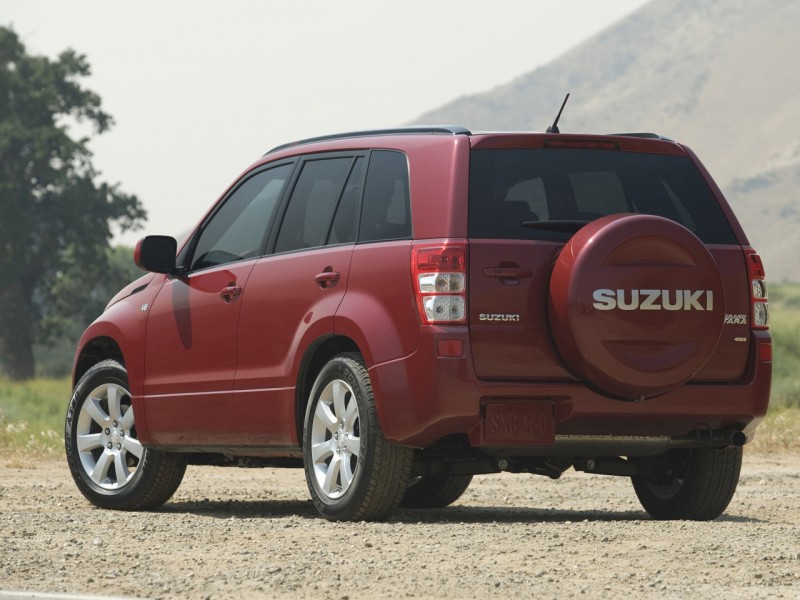 [2009+Suzuki+Grand+Vitara+rear.jpg]