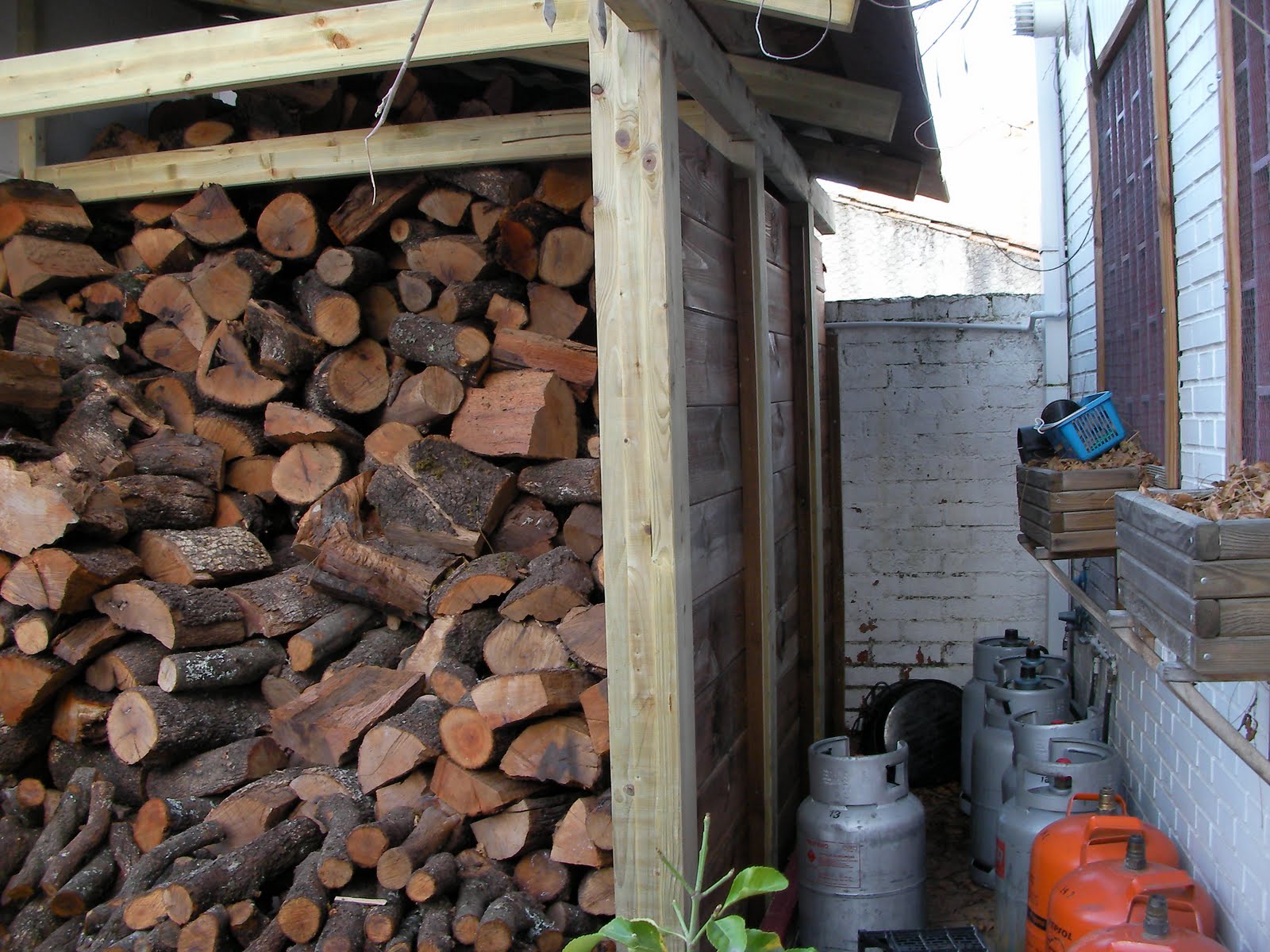 Ikea by Coloco LEÑERA Y PORCHE