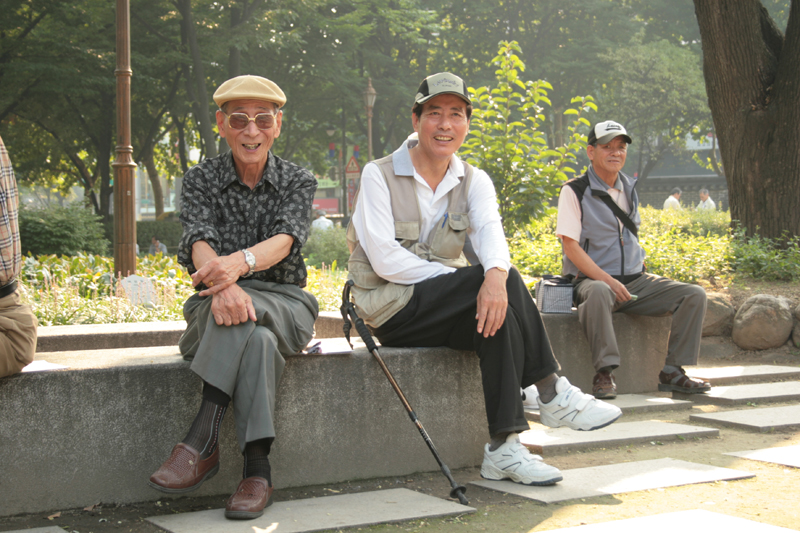 [ti+vieux+à+lunettes.jpg]