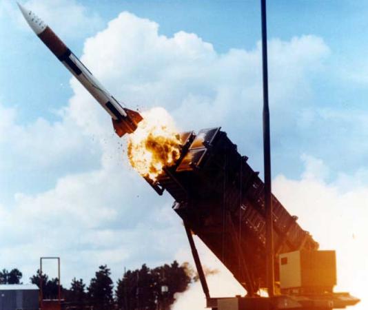 Japão prepara defesa para INTERCEPTAR foguete norte-coreano