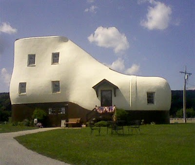 Amazing House [Hallam, Pennsylvania]