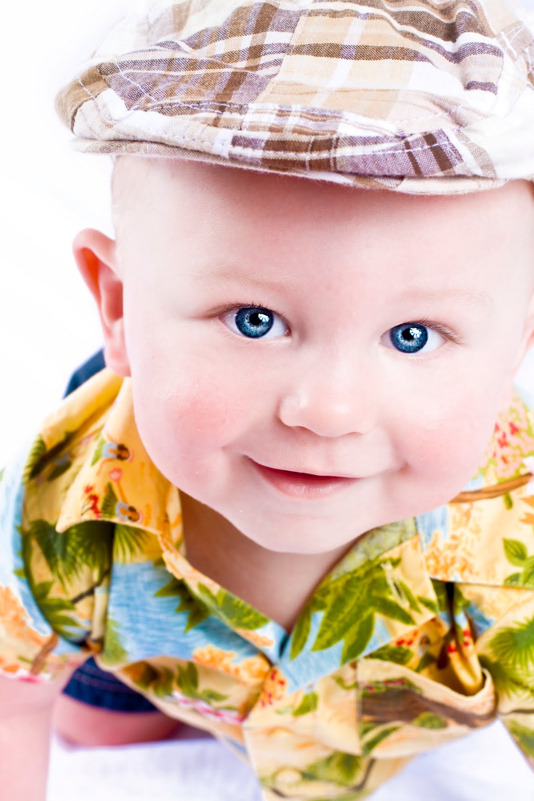 to my world..... April's Cutest baby contest winner RILEY!!!