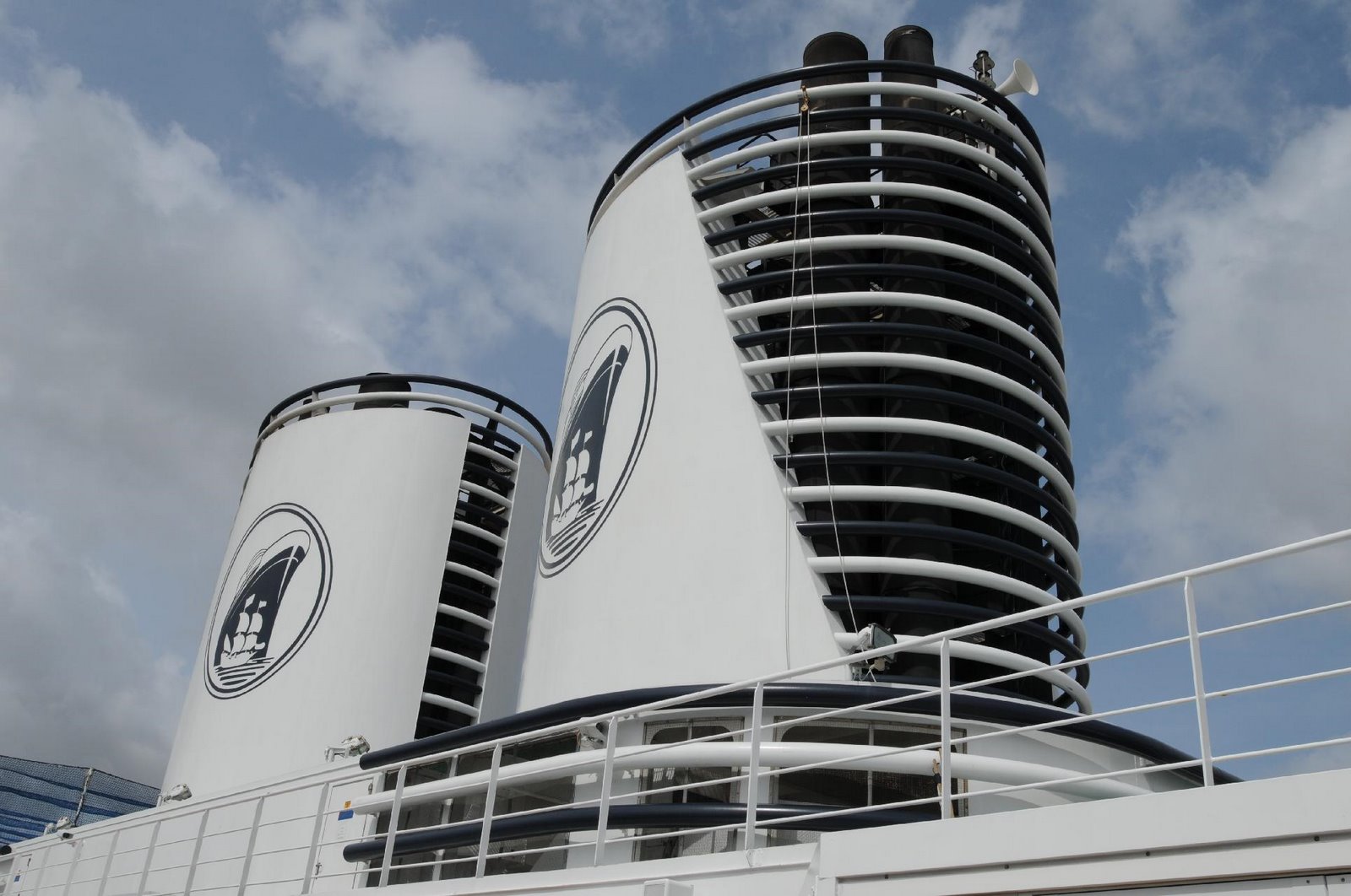 [Zuiderdam+chaminé+I.JPG]