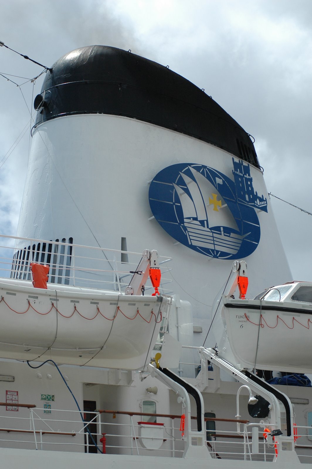 [FUNCHAL,+61,+Po++21-04-2006+040.jpg]