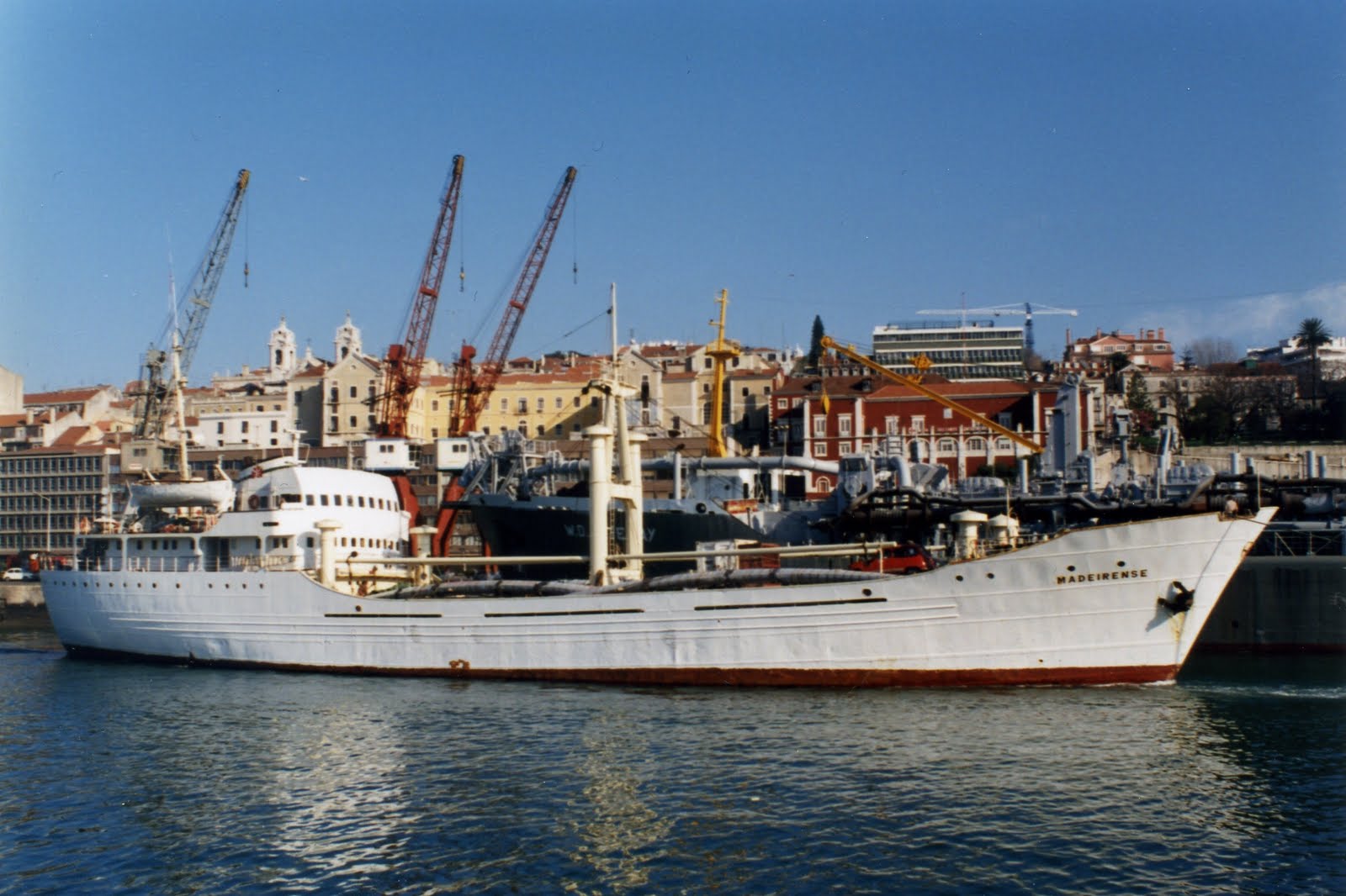 [MADEIRENSE+1990-03-17+(01).jpg]