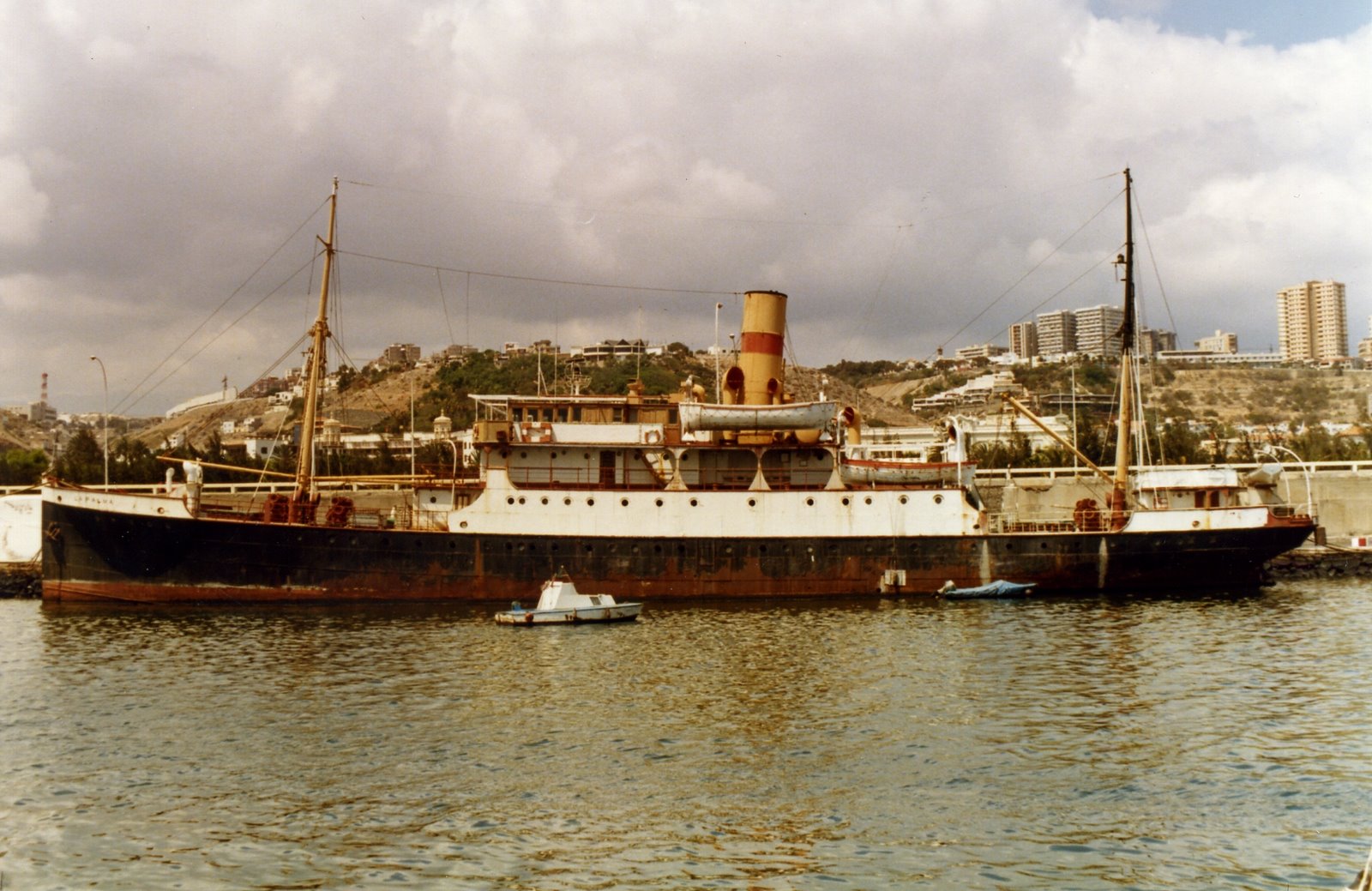 [img526.jpg]