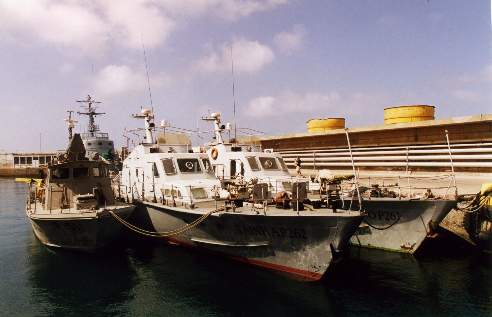 [ESPADARTE+e+TAINHA++2003-12-01+SV.jpg]