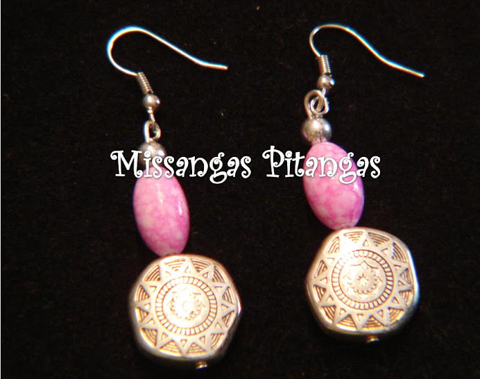 Brincos cor de rosa
