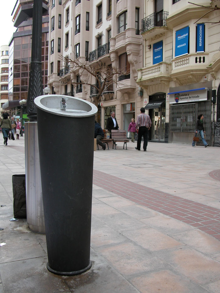 fotos de arquitectura: MOBILIARIO URBANO 5