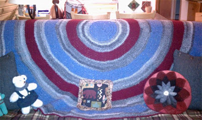 Crochet textured half-circle shawl - Crochet Me