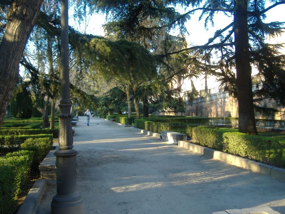 [JardinesSabatini_09.jpg]