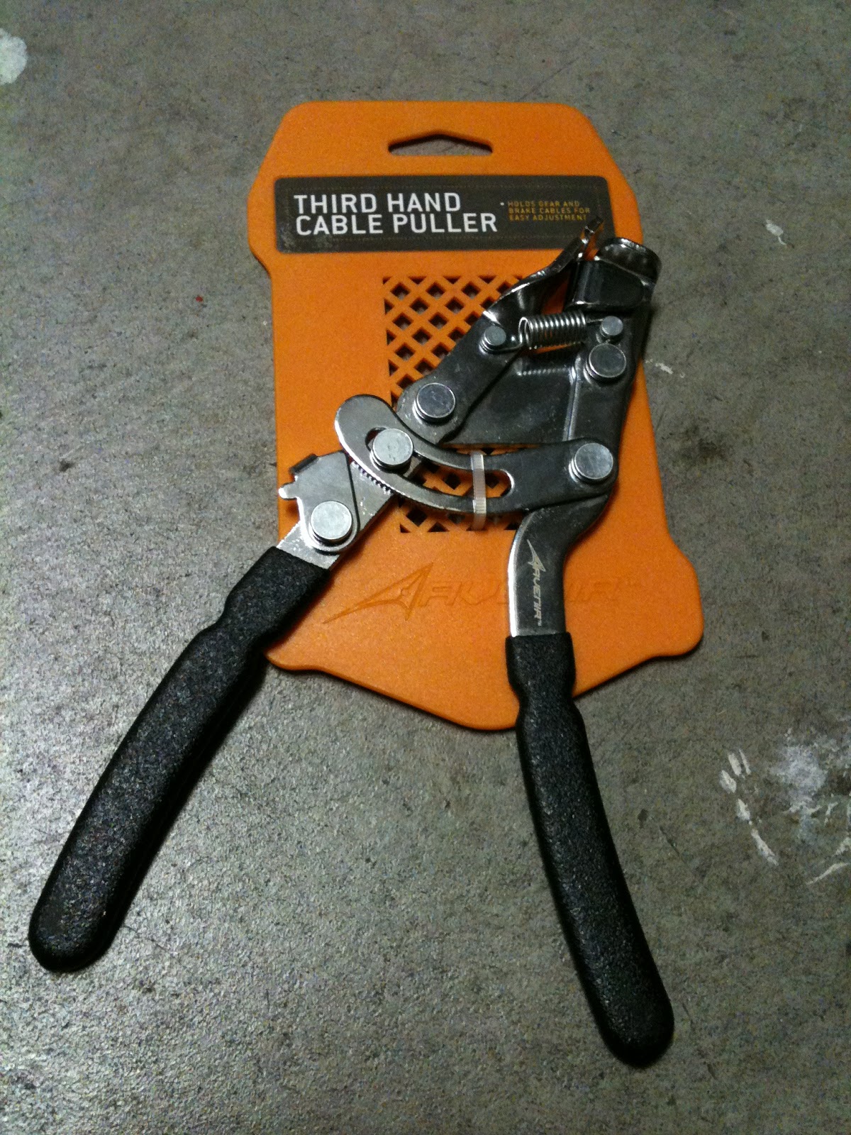 bike cable stretcher tool