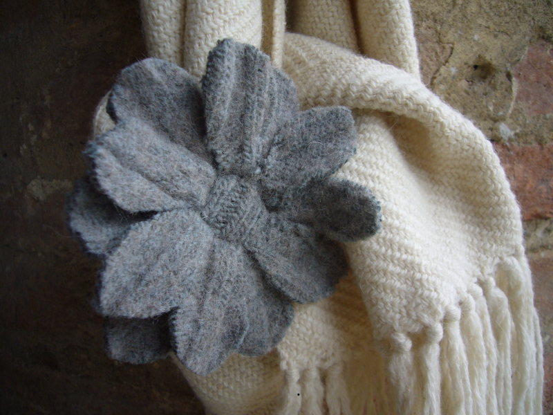 Toppa Patch Fiore Ricamato Termoadesiva O Da Cucire Dimensioni Varie