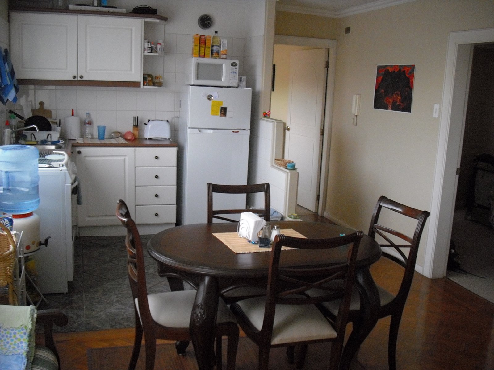 [apartment.1+004.JPG]