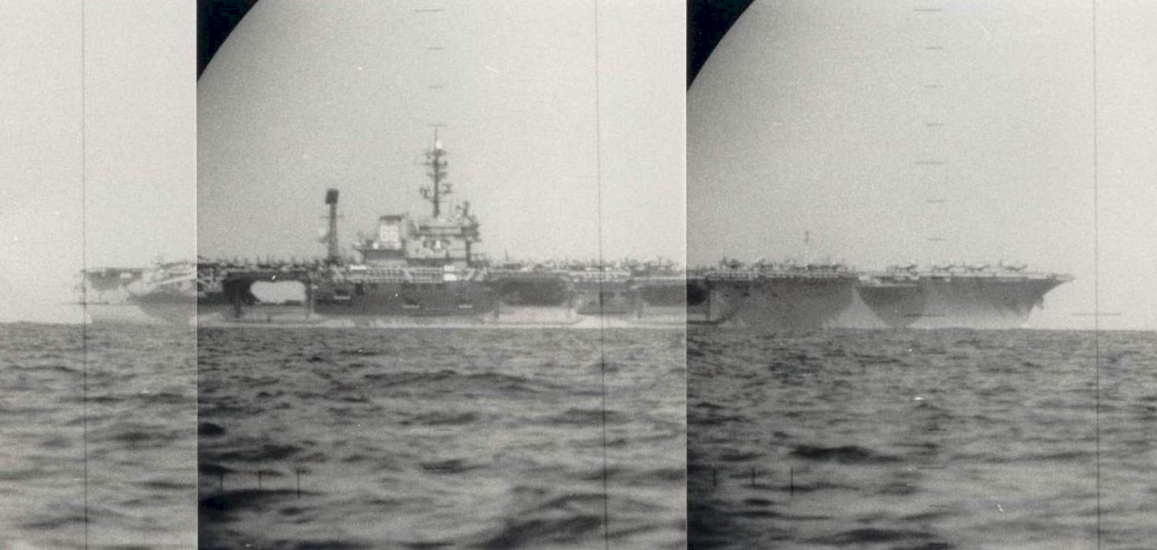 [Submarine+Tijgerhaai+USS+America+med+oct93.jpg]