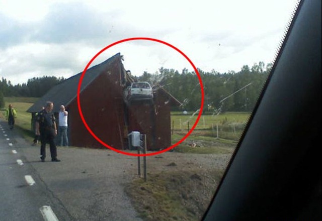 [Imagen: WTF+Accident+%E2%80%93+How+In+the+Heck+D...ny+Pic.jpg]