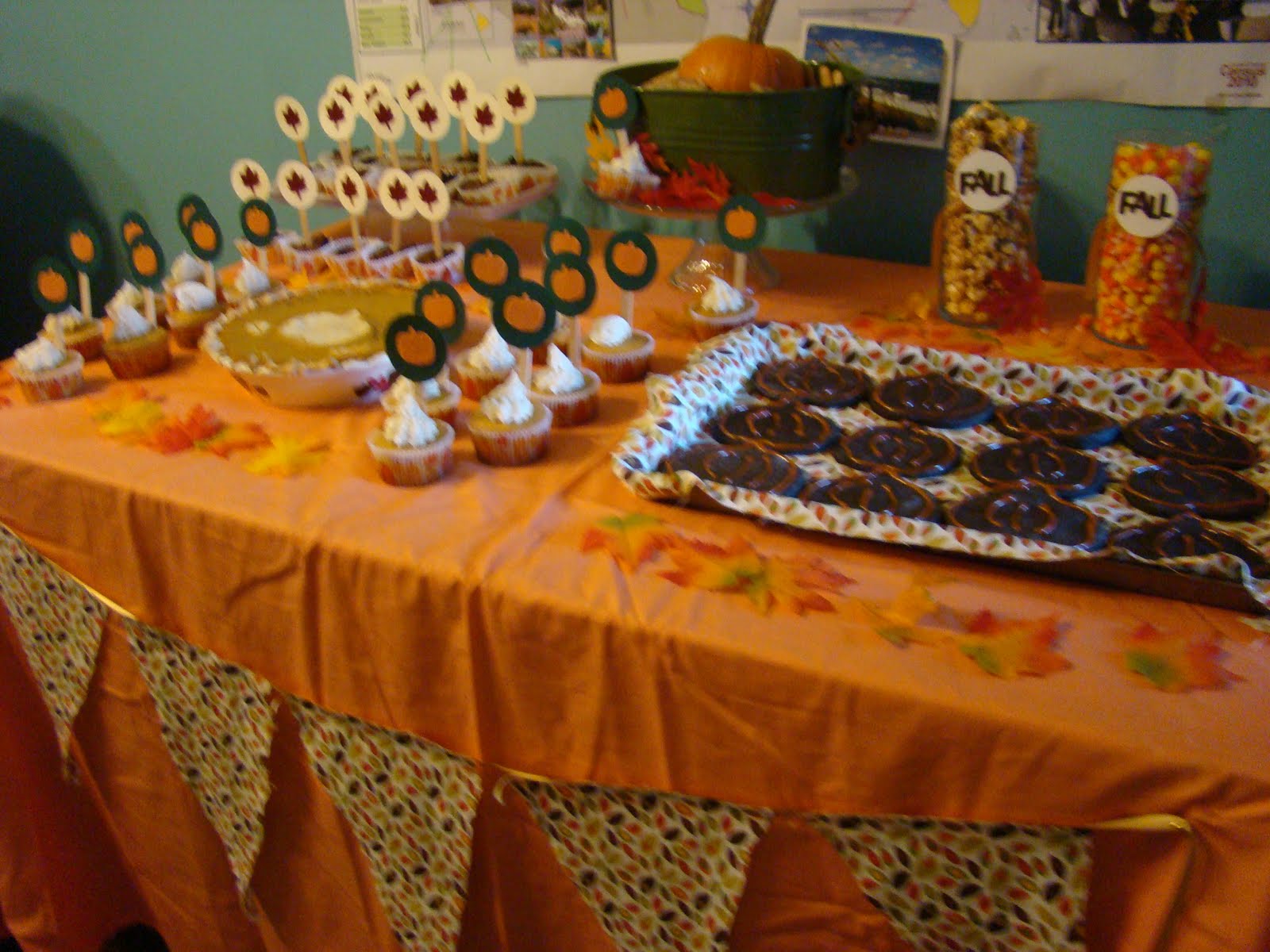 on-the-road-of-motherhood-fall-themed-birthday-party