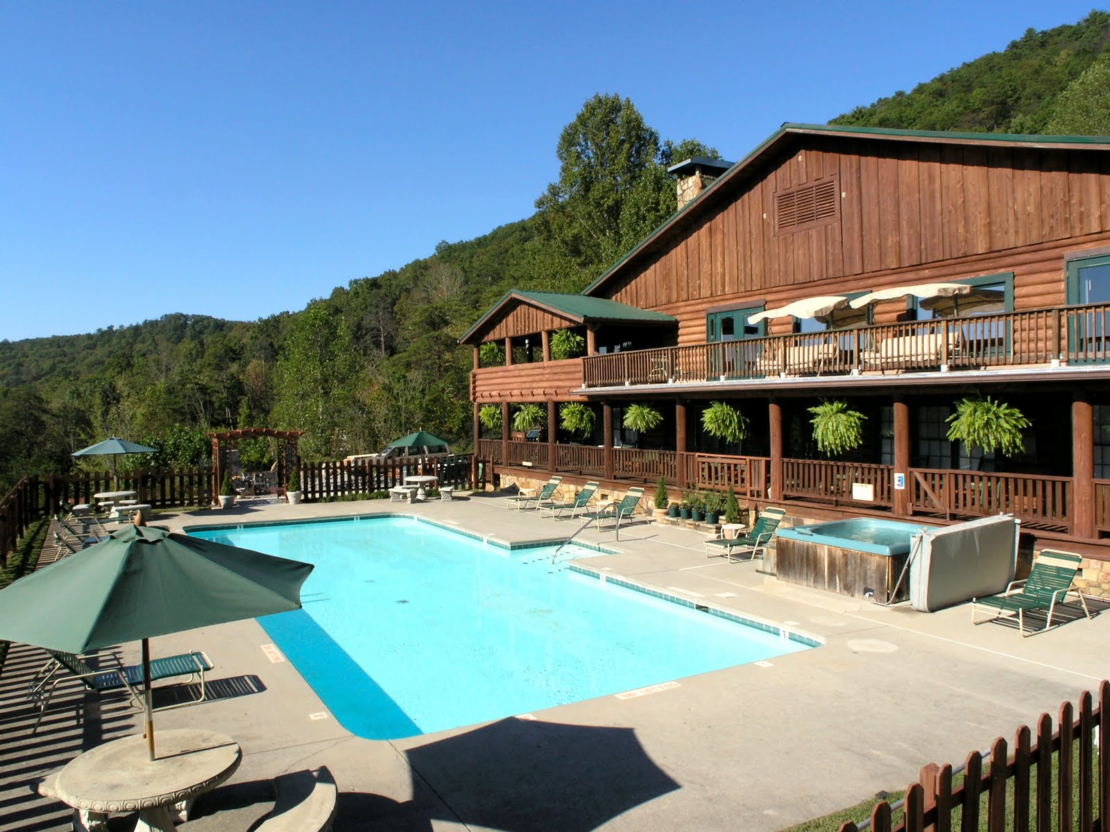 [Inn-Pool+Shot+2.jpg]