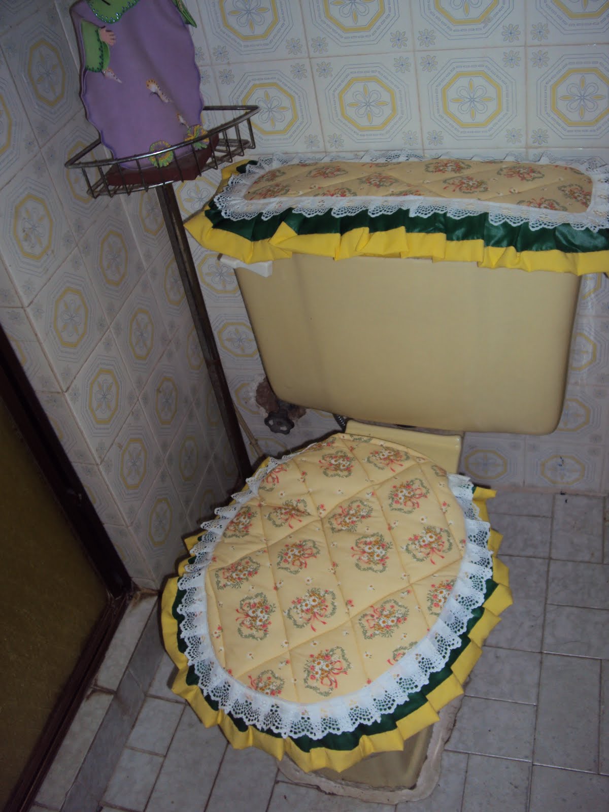 HILANDO BELLEZAS: EL MISMO JUEGO DE BAÑO