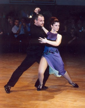 Raul Mamone bailando tango